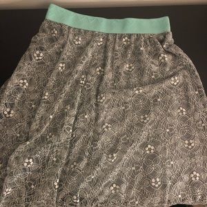 Lularoe Lola Skirt Gray with lace and blue band M